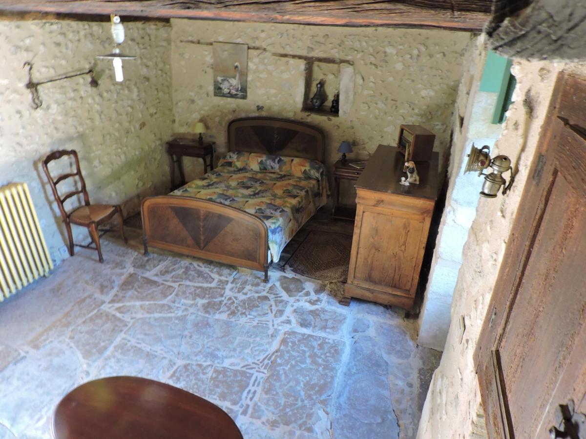 Gite De La Pouvellerie Fossemagne Экстерьер фото